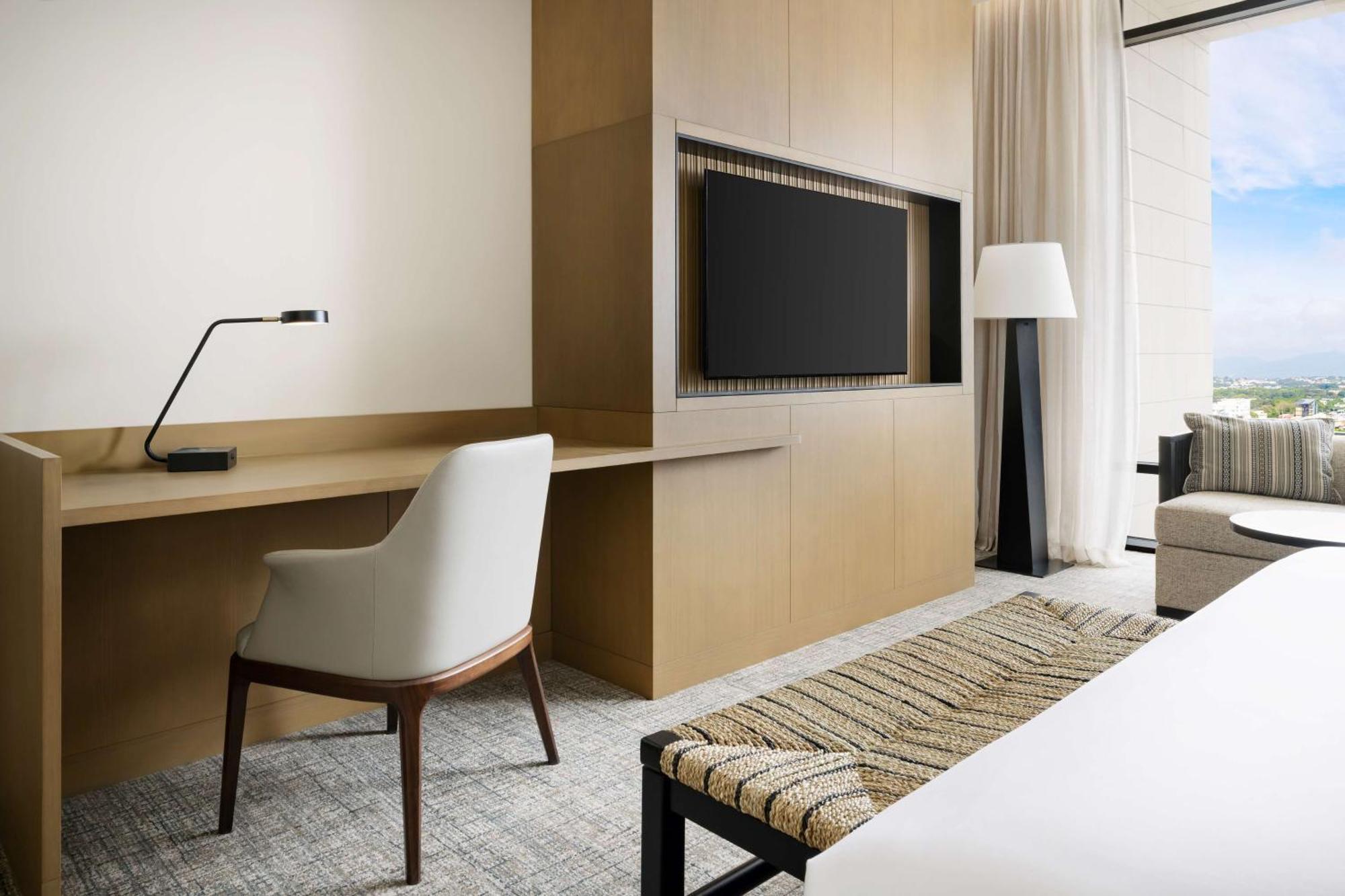 Santiago, Curio Collection By Hilton Santiago De Los Caballeros
