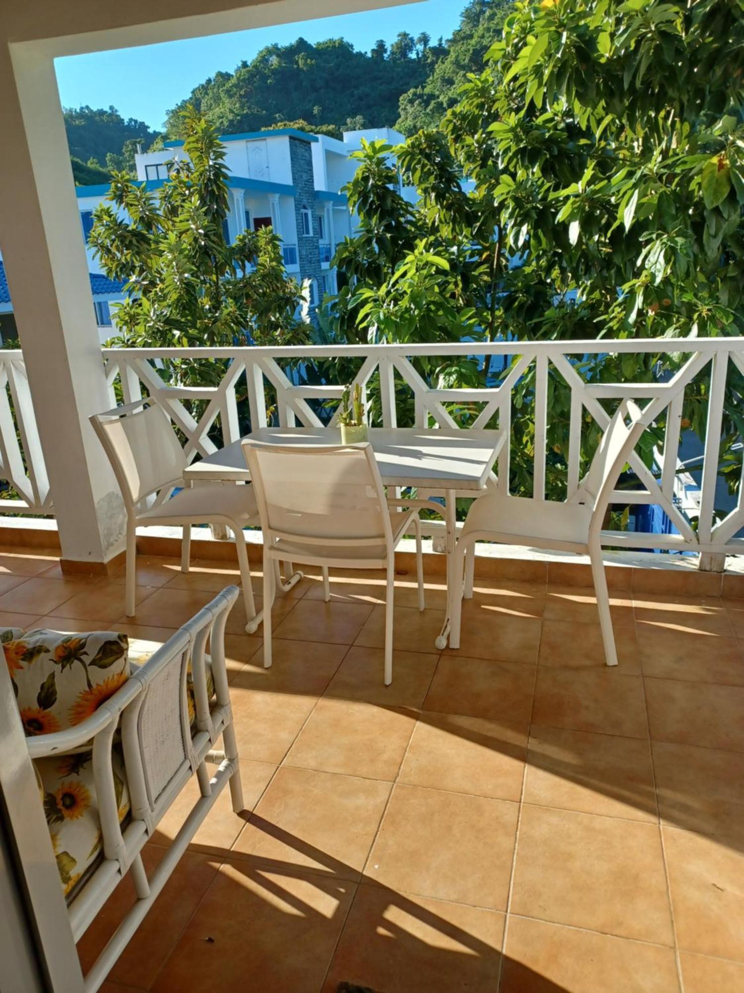 Dona Mayra Aparta Aparthotel Las Terrenas