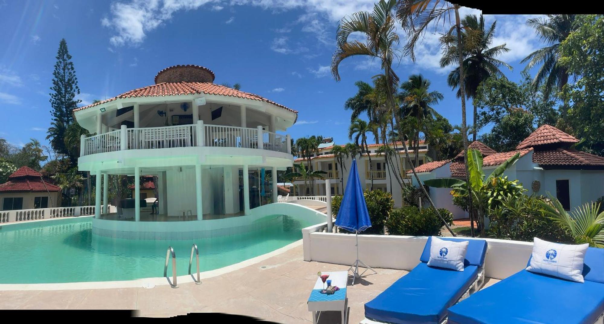 Palms Lounge Hotel *