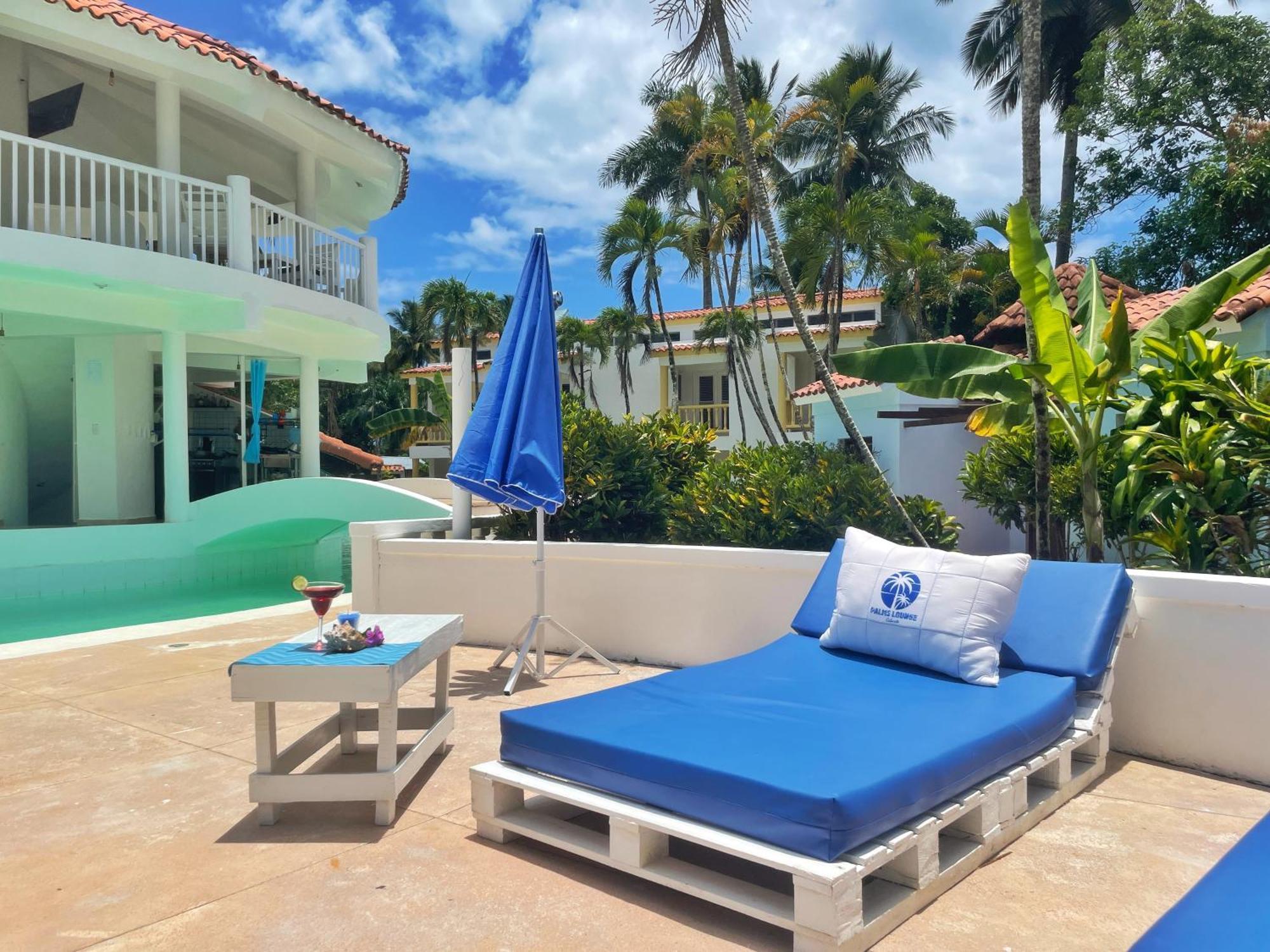 Palms Lounge Hotel