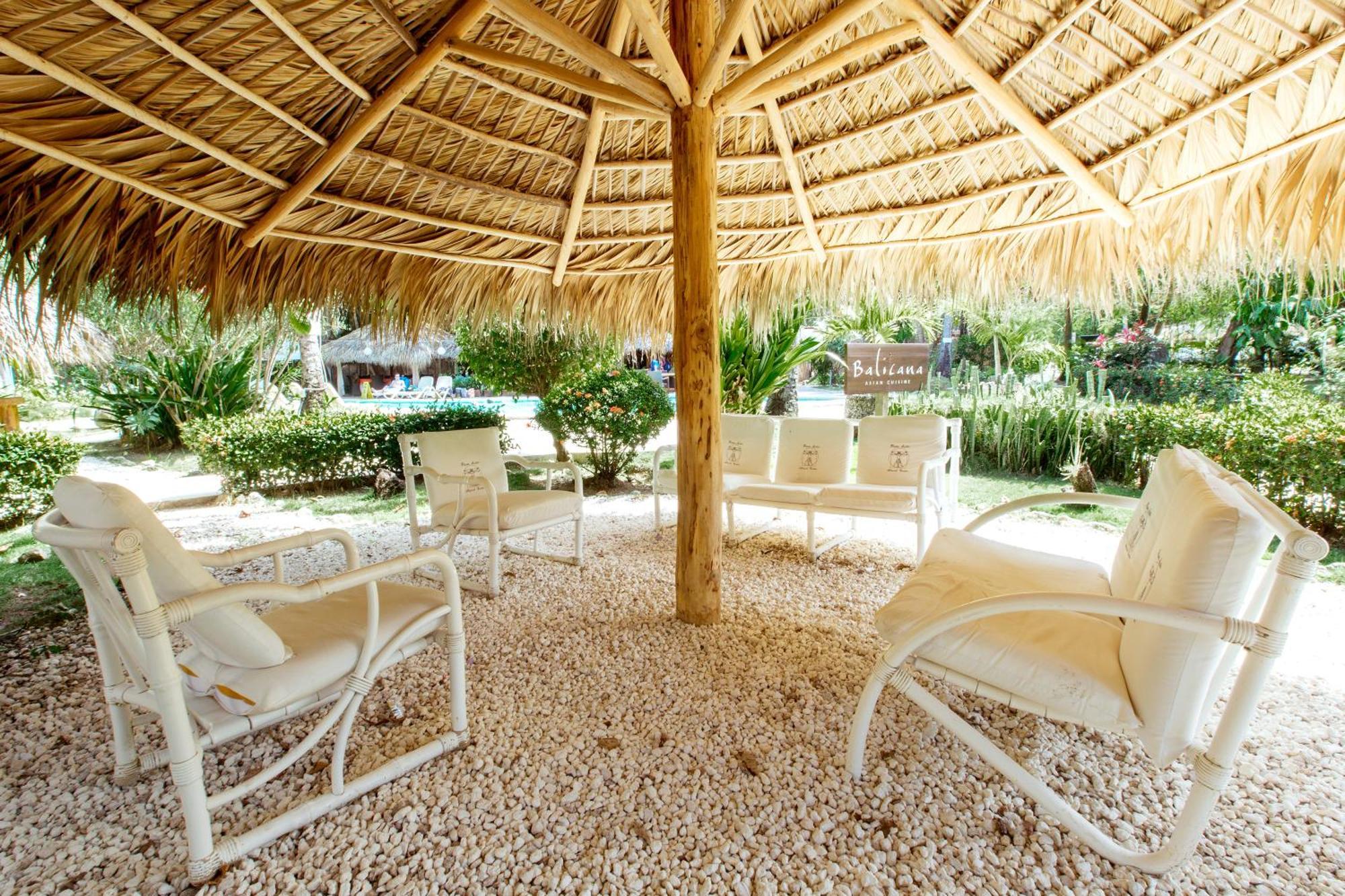 Hotel Tropicana Deluxe Playa Los Corales 5*