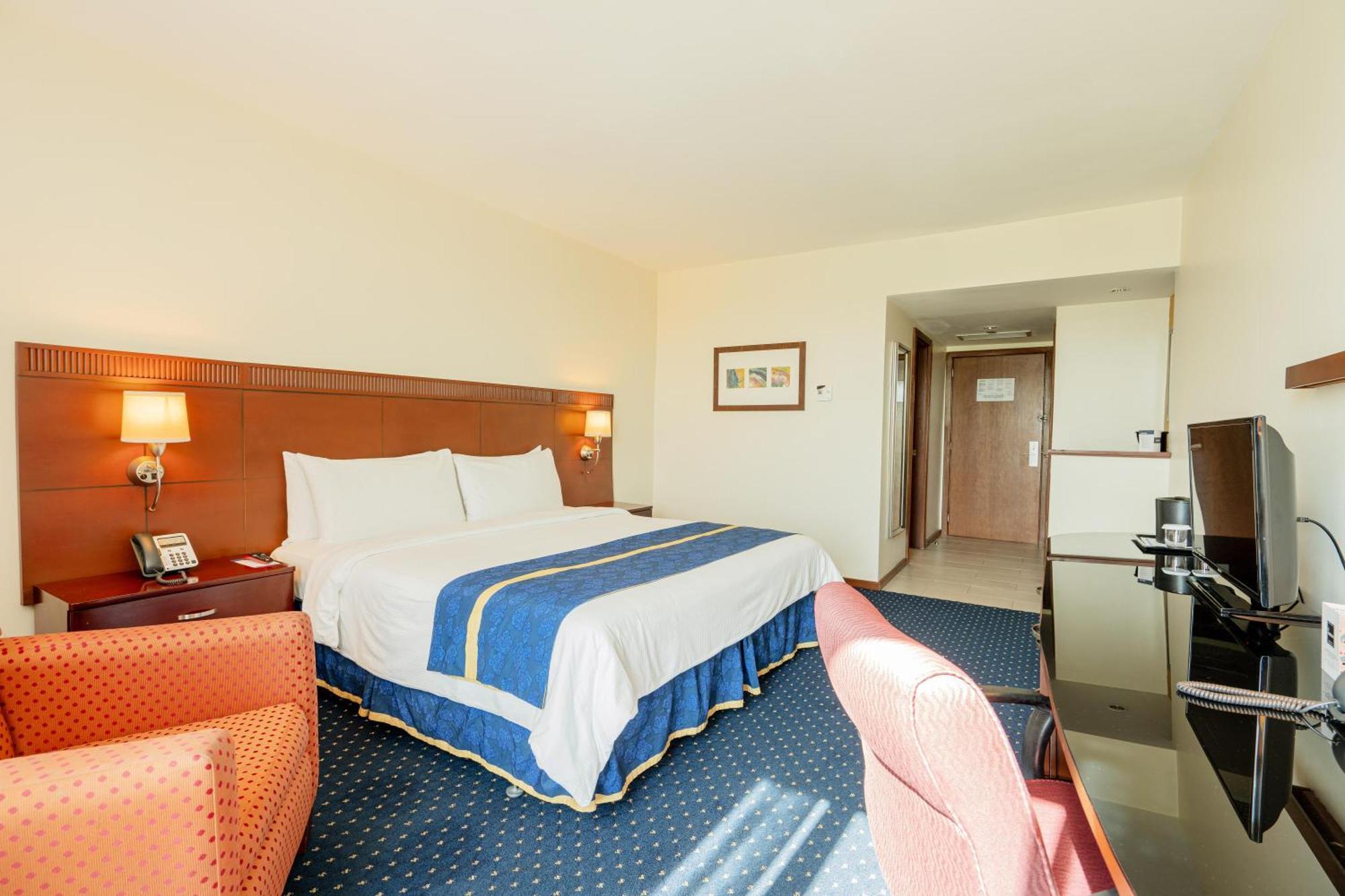 Hodelpa Garden Court Hotel 4*