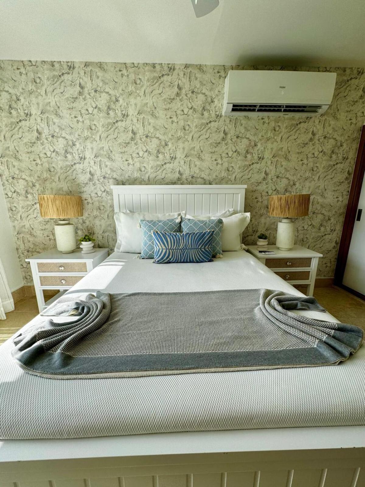 Pop Sol Plata Lux Golf Check Us Out Apartment Puerto Plata