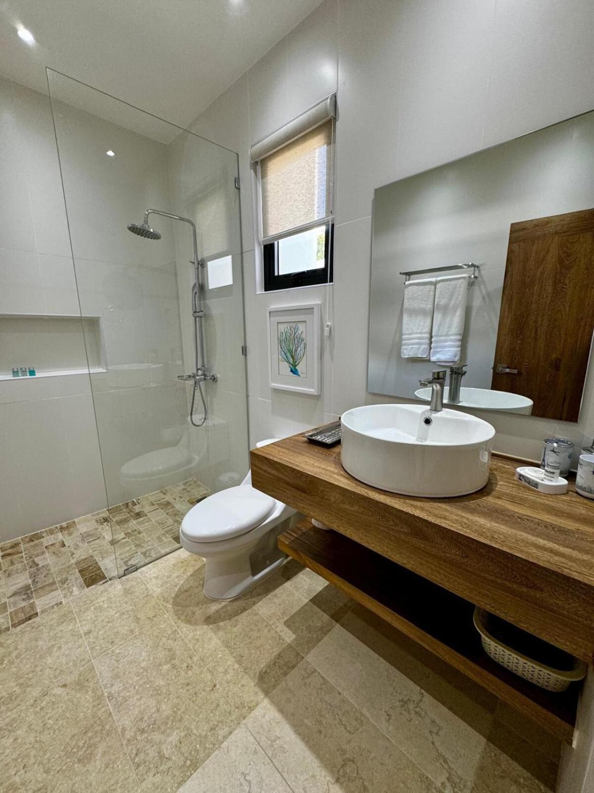 Apartment Pop Sol Plata Lux Golf Check Us Out *