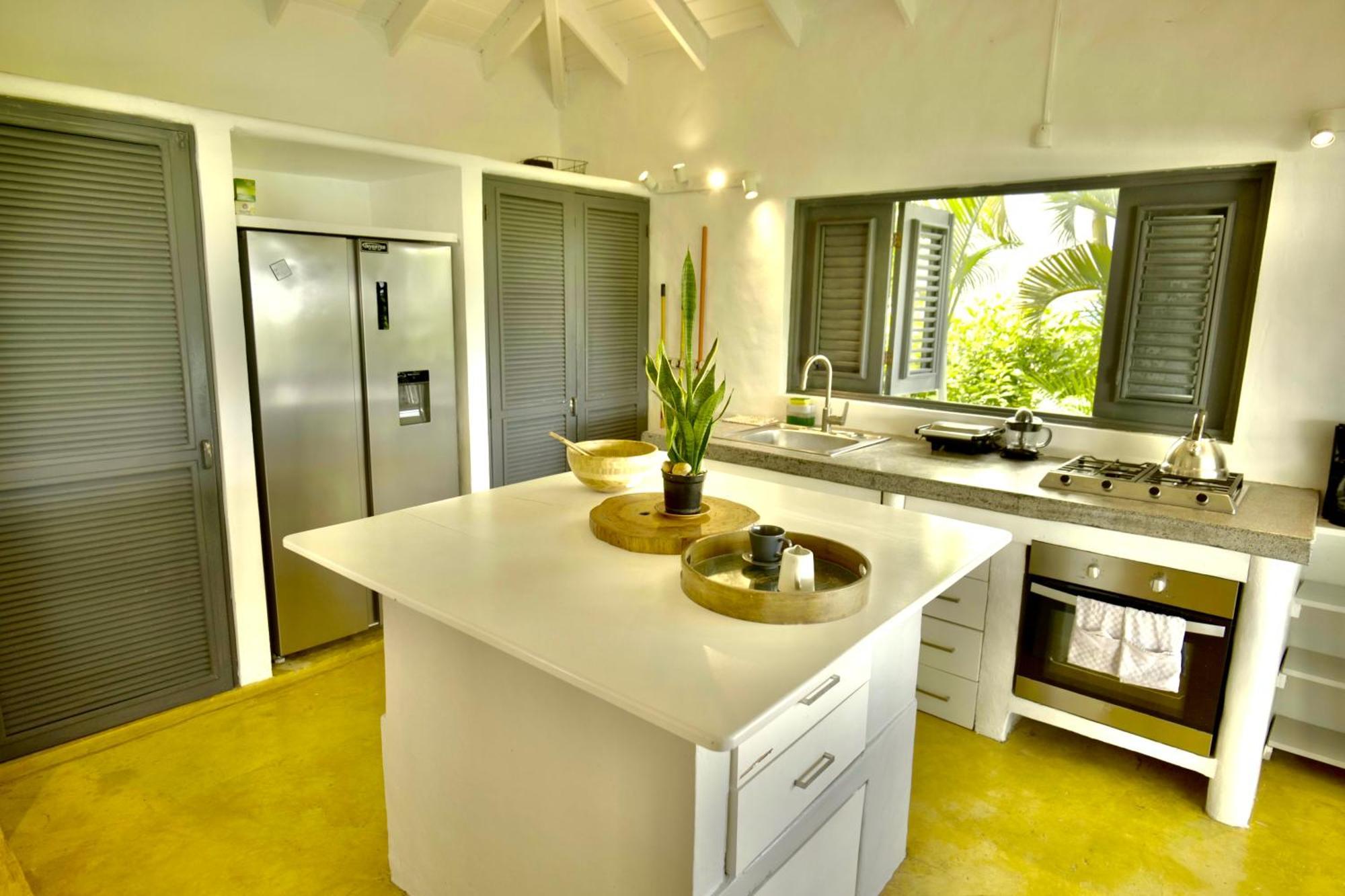 Valentine Lomabonitalasterrenas Villa