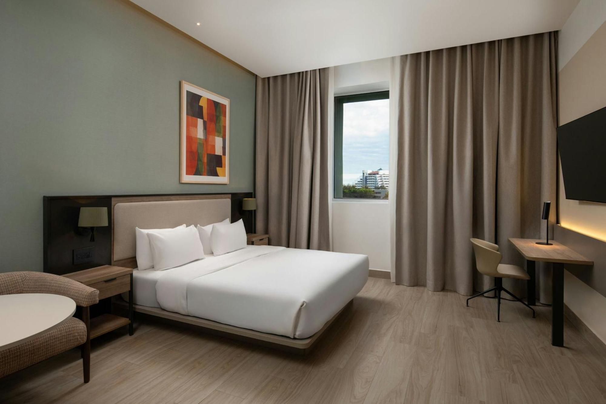 By Marriott Santiago De Caballeros
