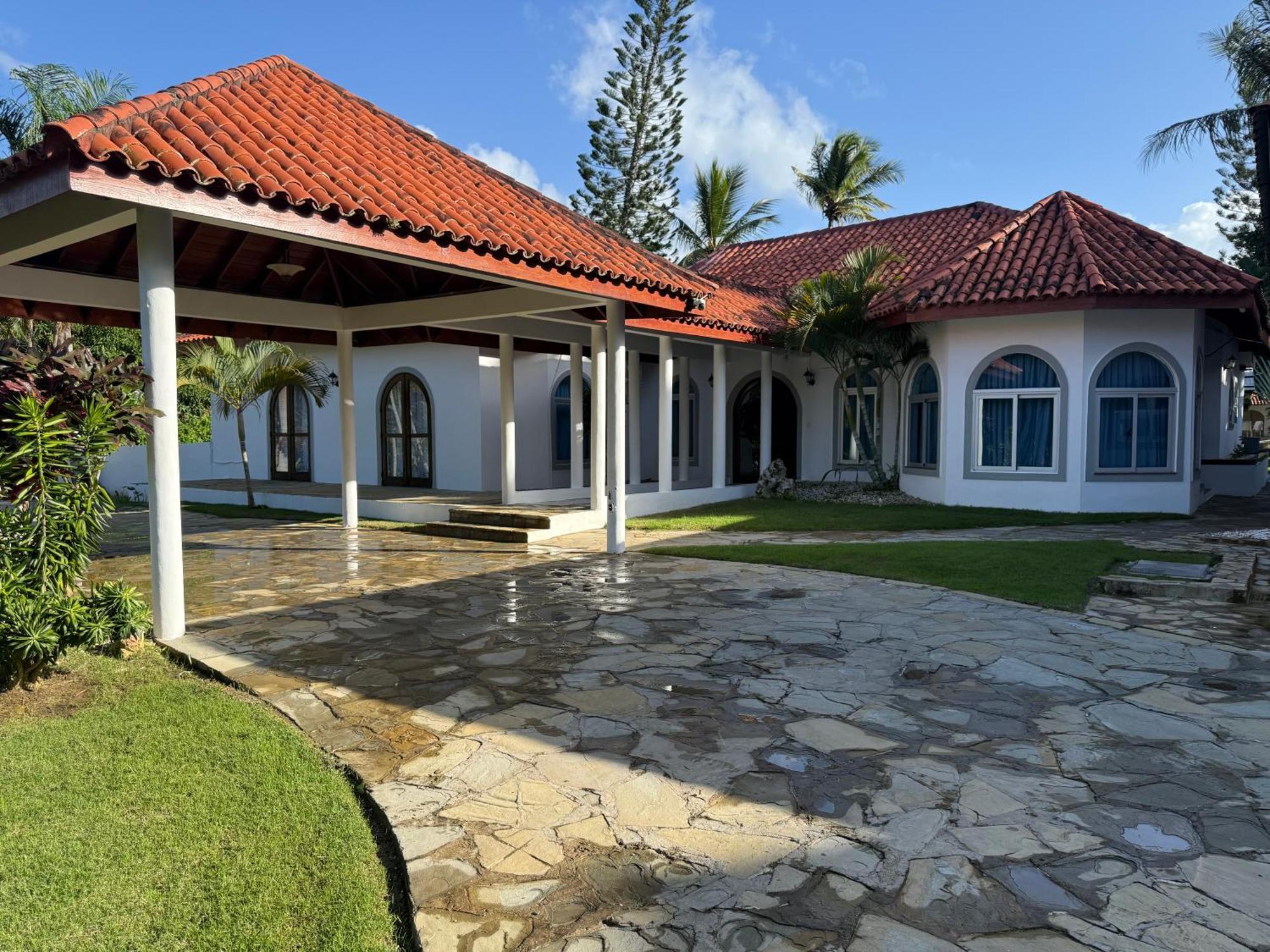 For Vacation 32-18-6 Villa