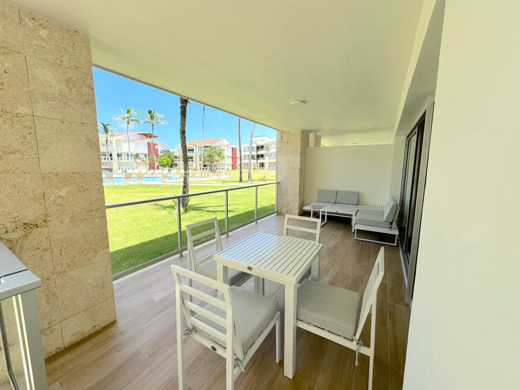 Apartment Front By Playa Palmera