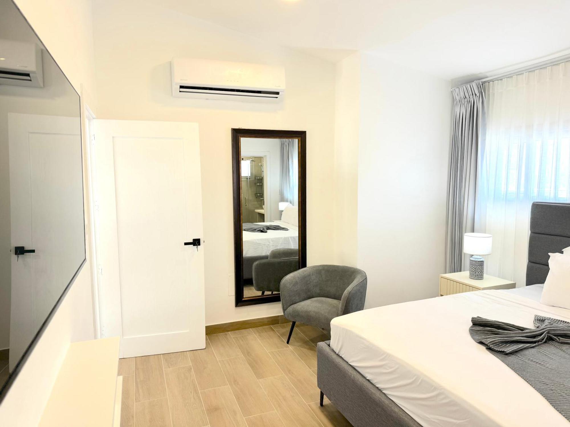 Front By Playa Palmera Apartment *