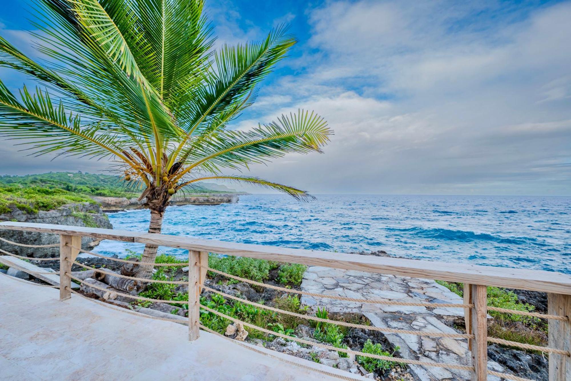 Villa Palm House - Luxury - Samana - Ocean Front Sanchez