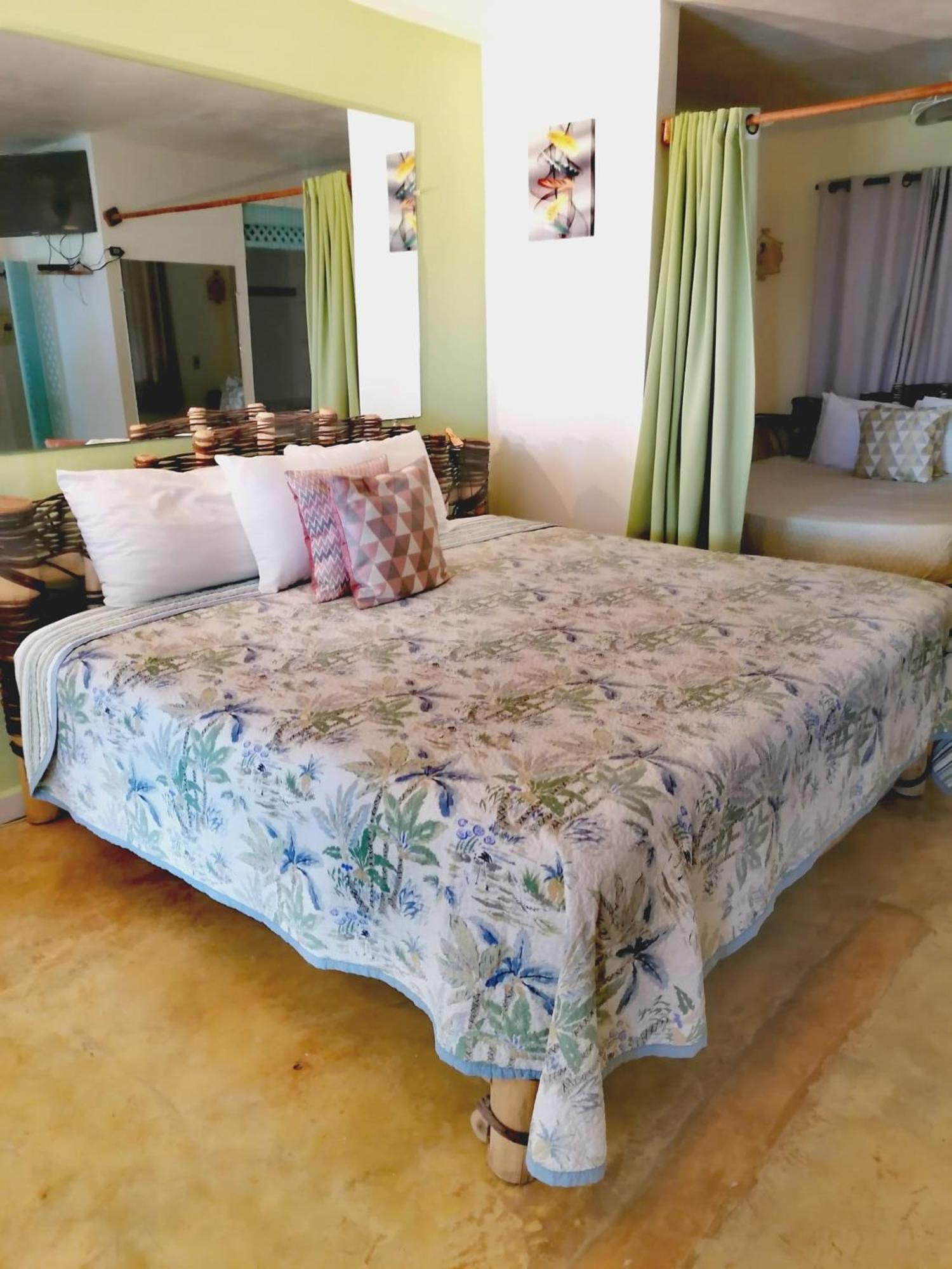 La Isleta Aparthotel 2*