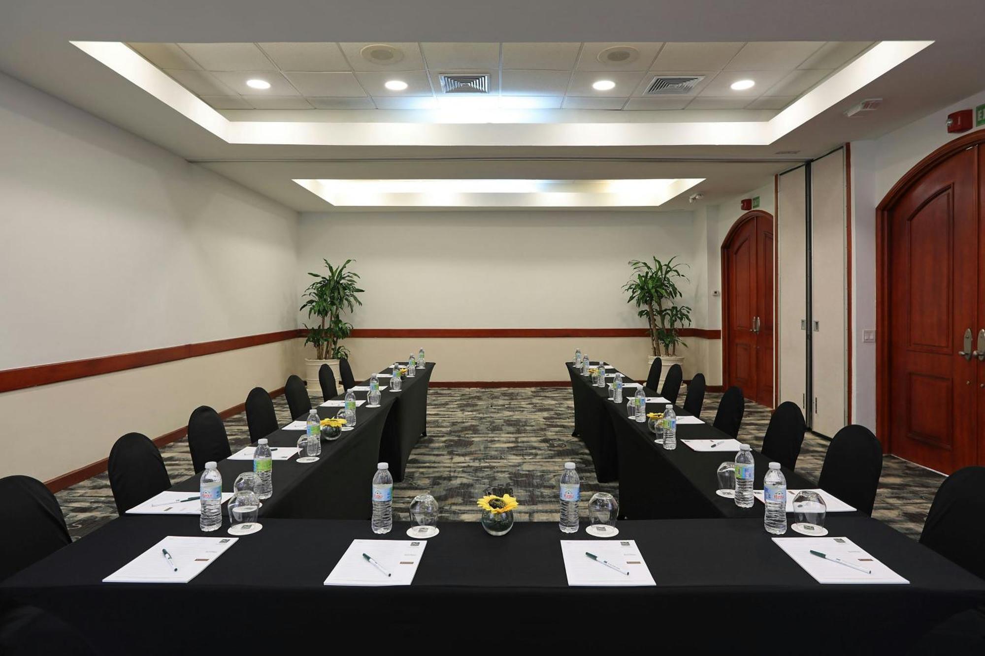 Four Points By Sheraton Hotel