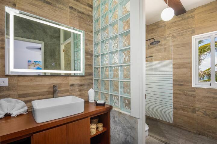 Apartment Stunning Ocean View Penthouse, Kite