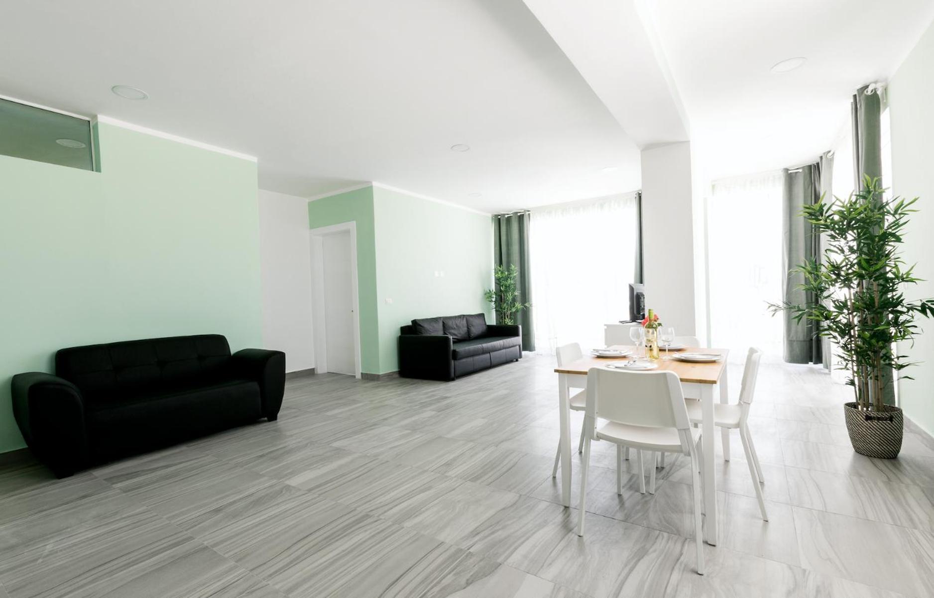Apartment With Pool *