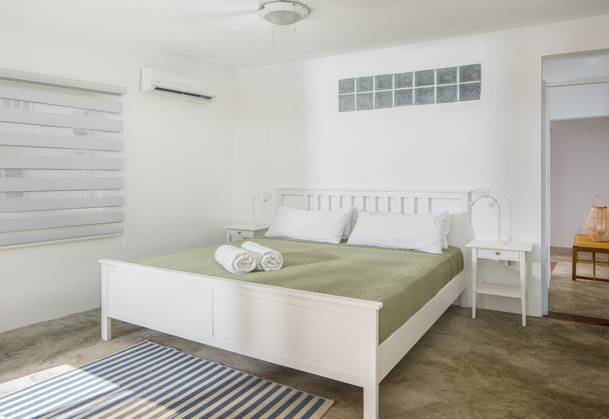 Stunning Ocean View Penthouse, Kite Apartment *