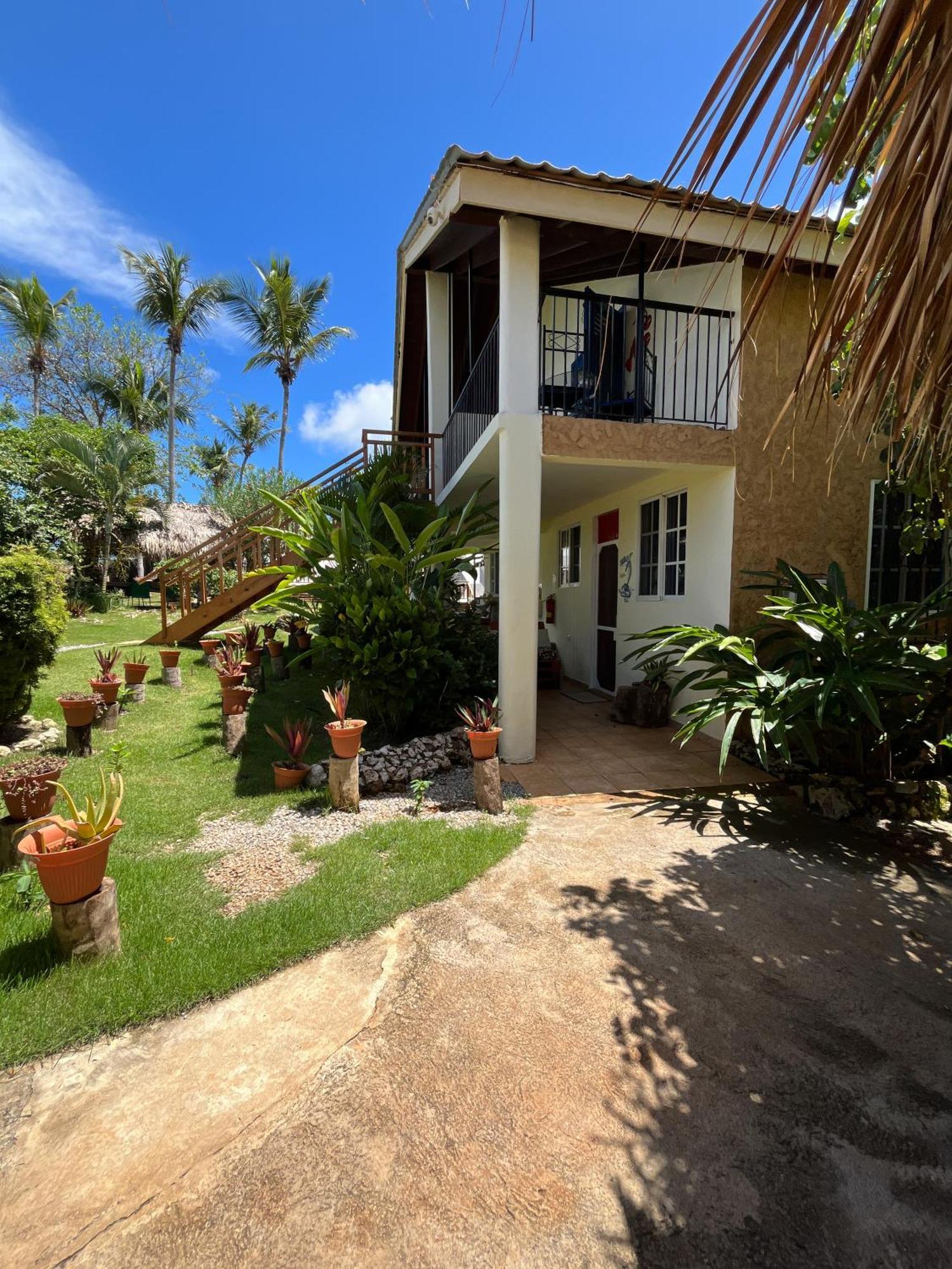 Arena Oceanview & La Terraza Restaurant Hotel