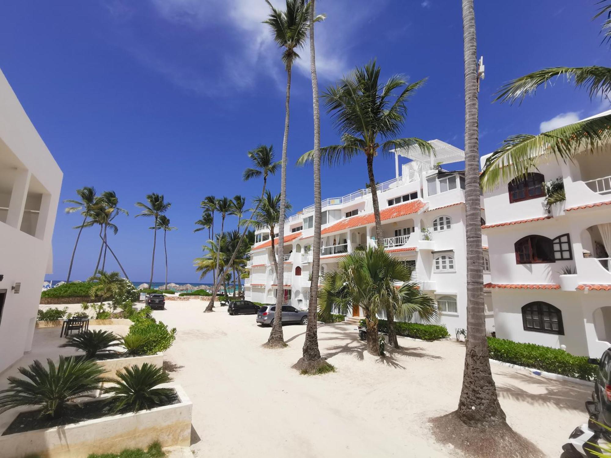 Aparthotel Caribbean Dream & Ocean View Playa Corales 5*