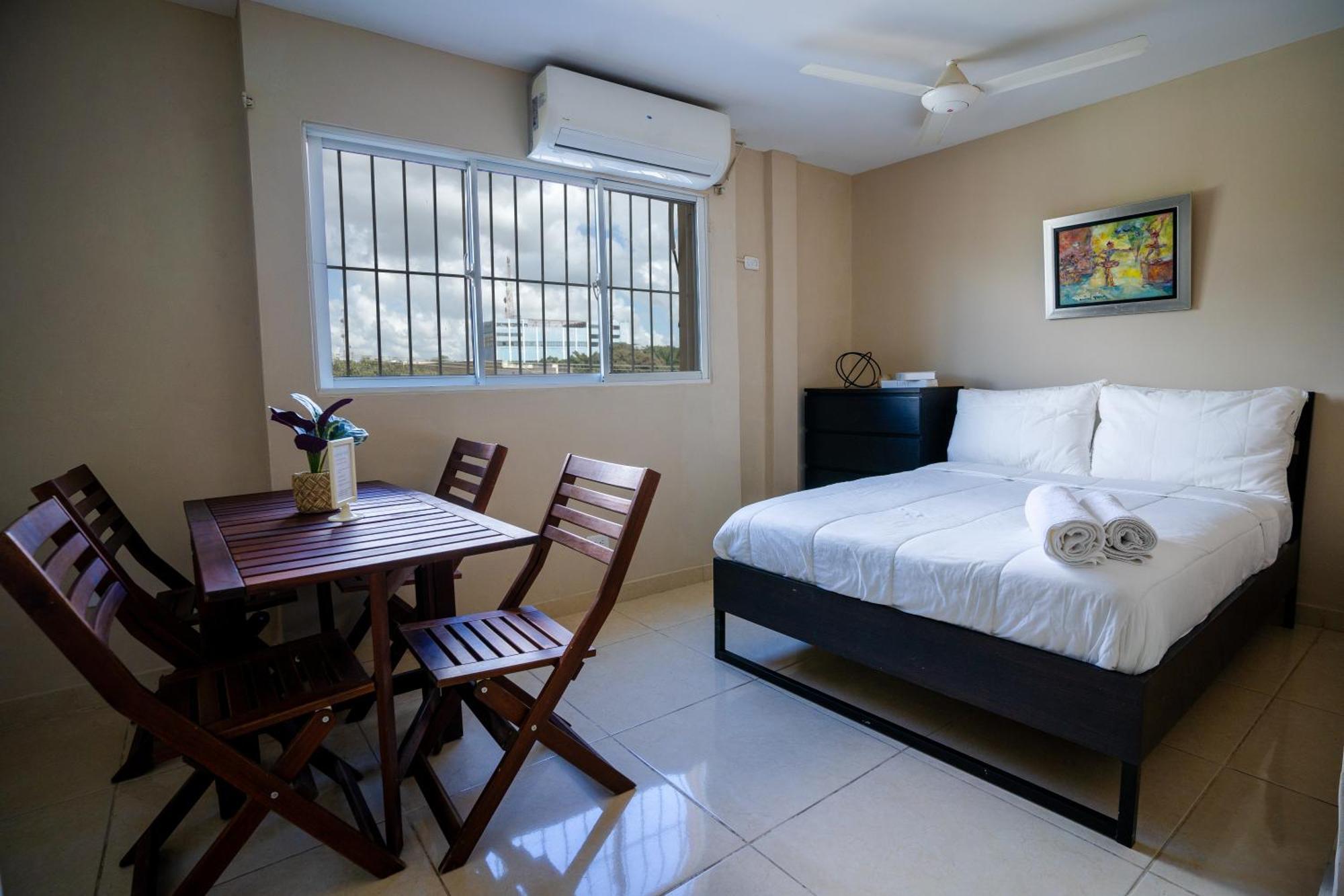 Apartamentos Roman *
