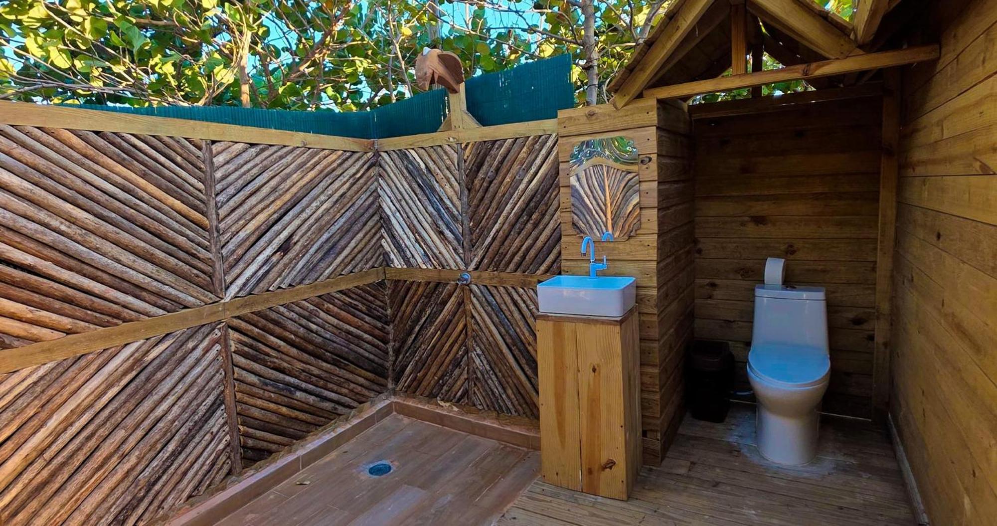 Glamping Cueva De Aguilas 2*
