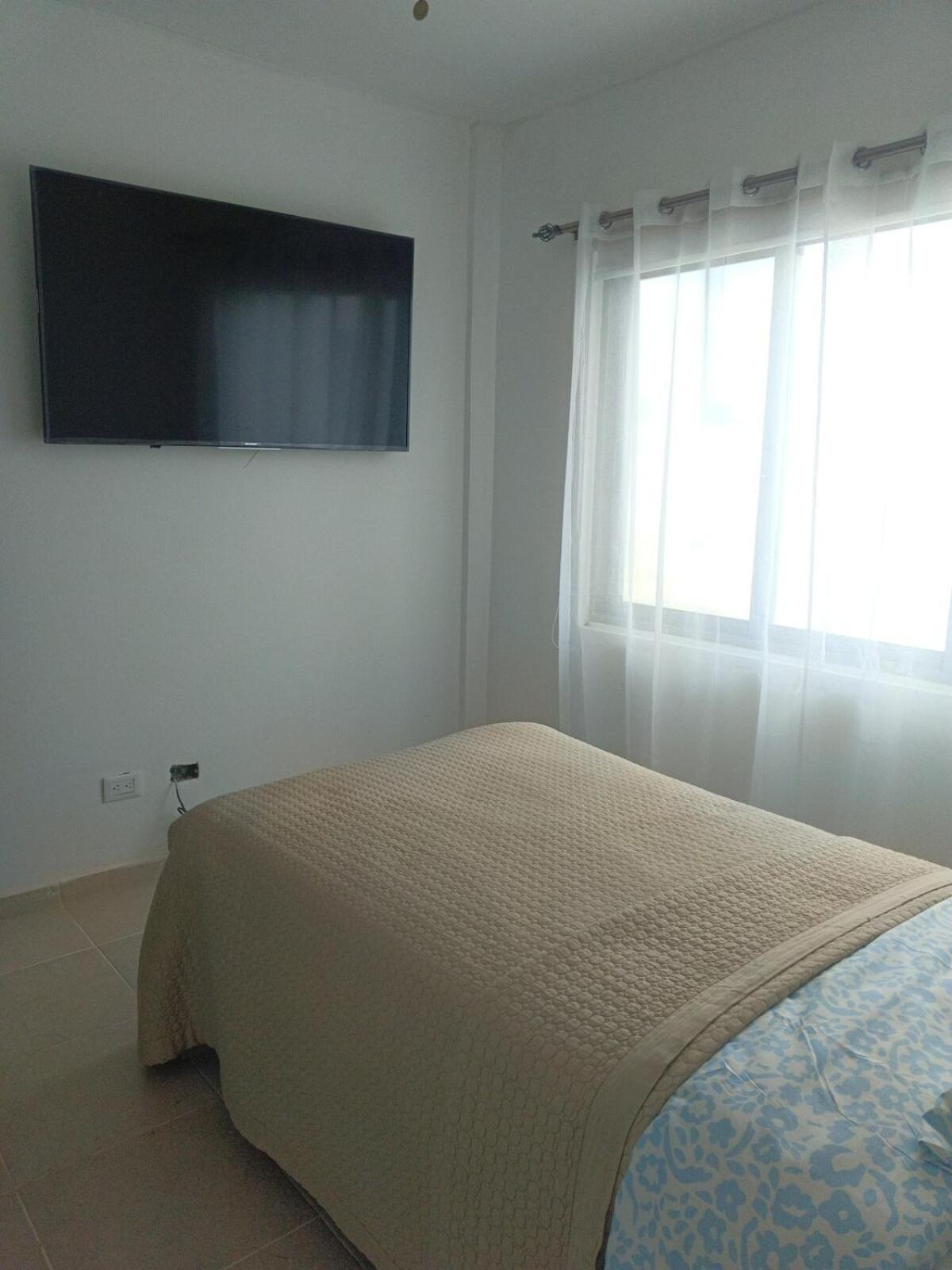 Villa Centrally Exterior Accessible & Pet Friendly *