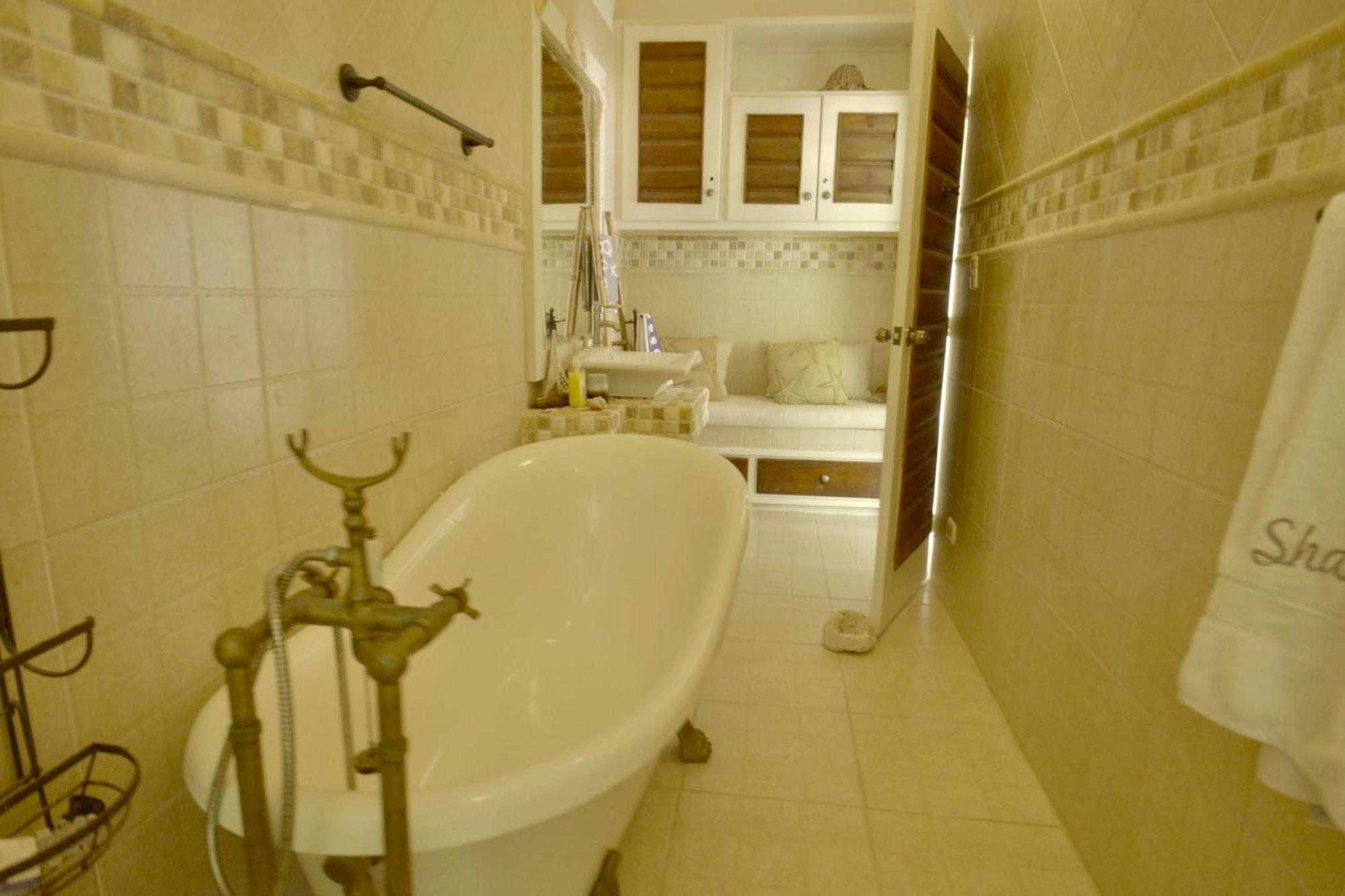 Maranata Complex 5 3brd Frontbeach Villa