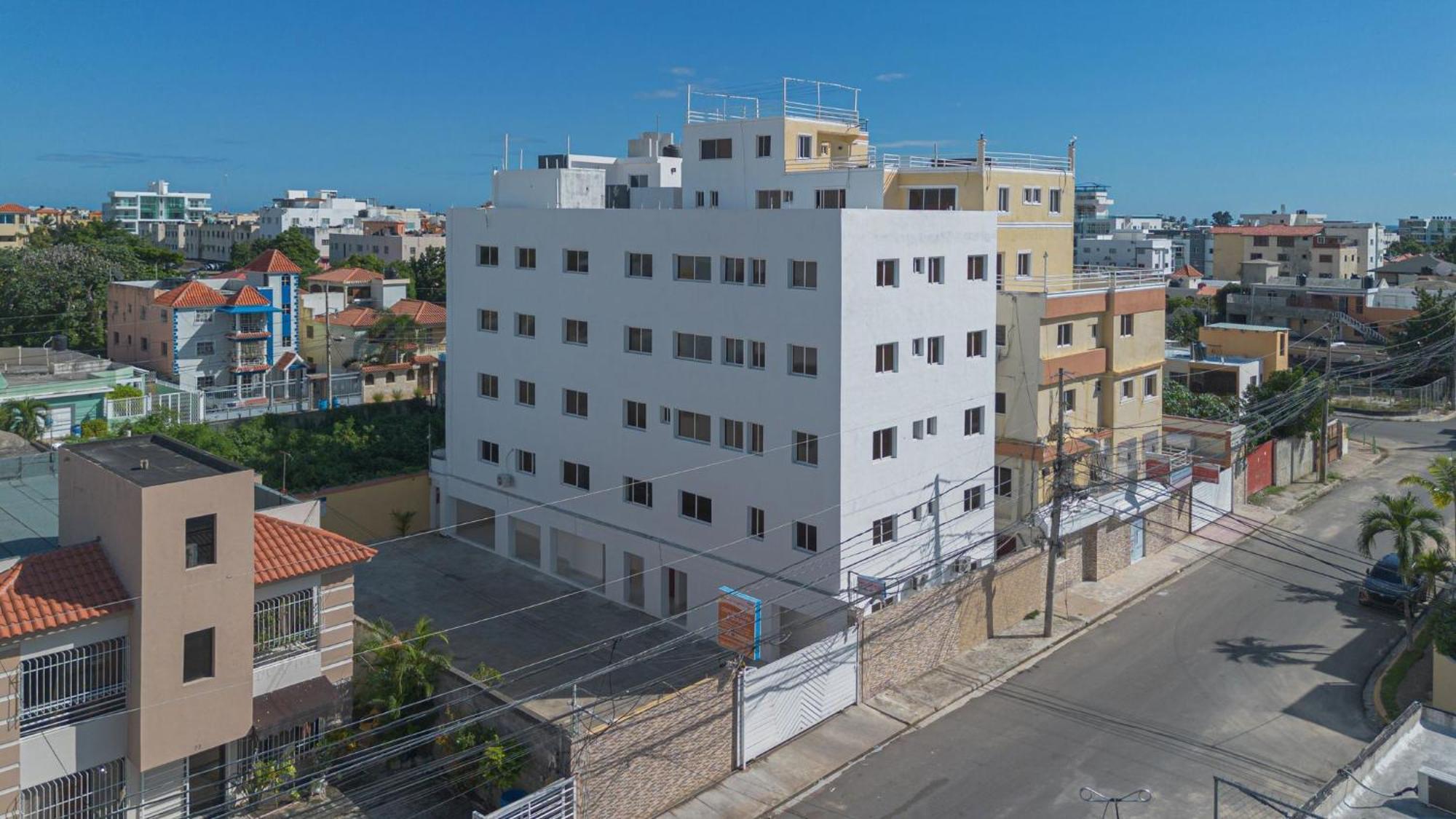 Tropical Island Apartahotel- One Bedroom Looking To The La Viva