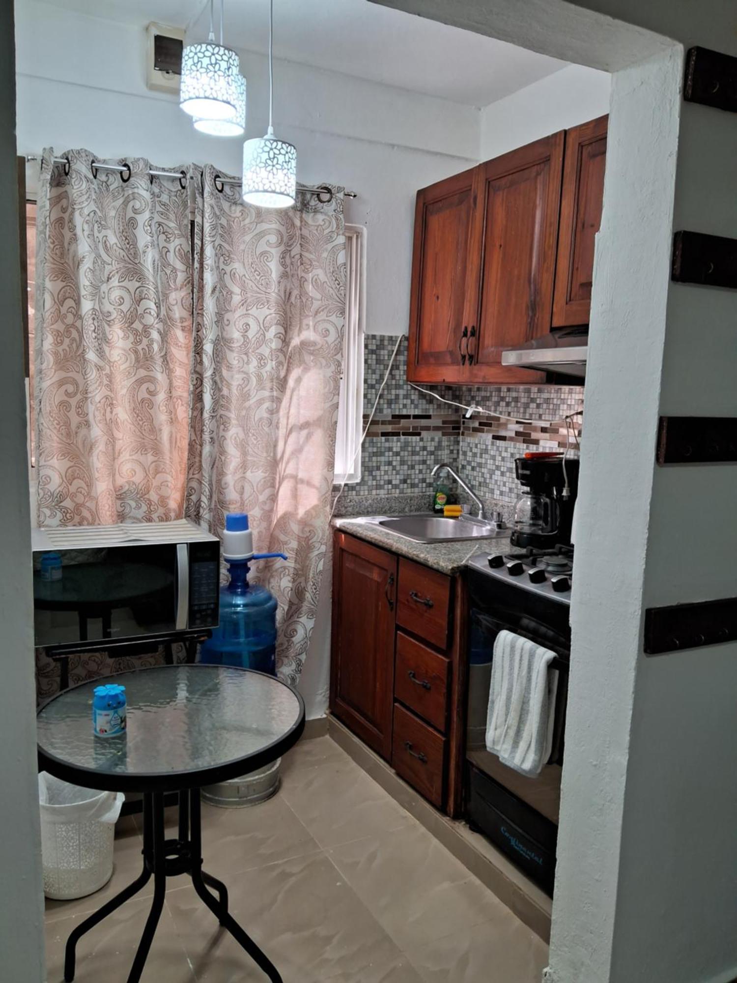 Bed & Breakfast Cozy Studios-private Entrance- Hs Internet-ac-hot Water-backup Generator-near The