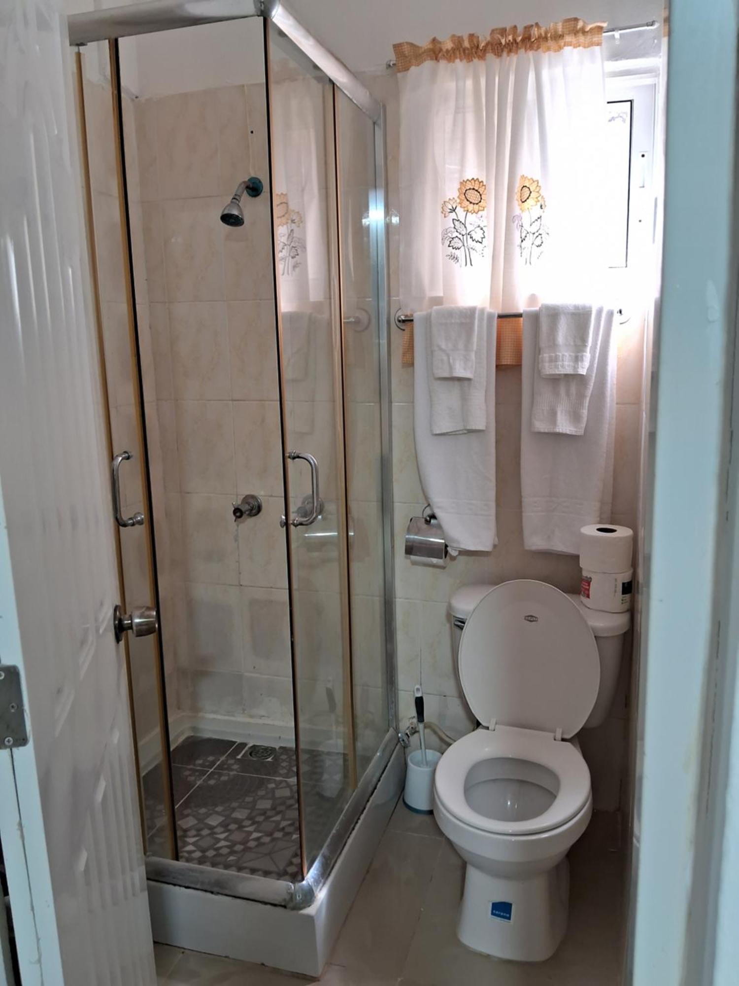 Cozy Studios-private Entrance- Hs Internet-ac-hot Water-backup Generator-near The Bed & Breakfast *