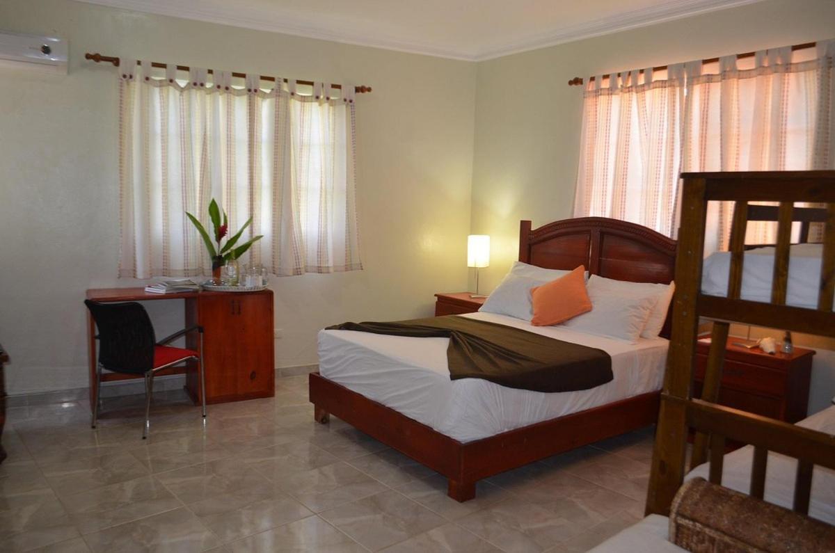 Hotel La Saladilla Beach Club 4*