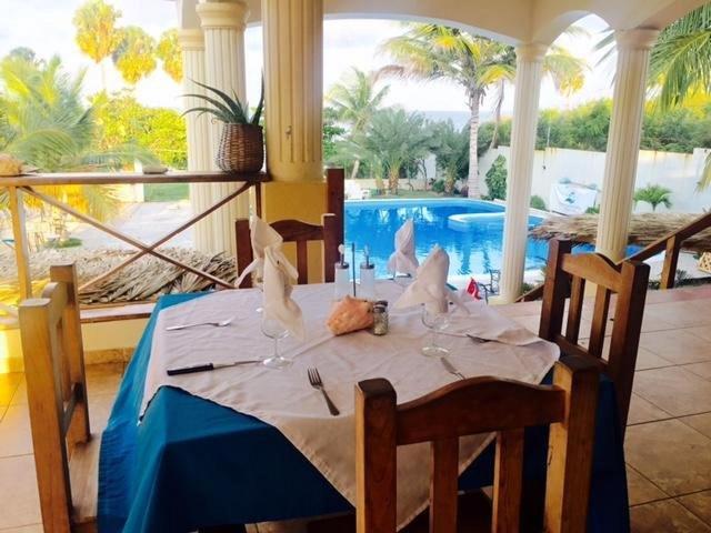 Hotel La Saladilla Beach Club Barahona
