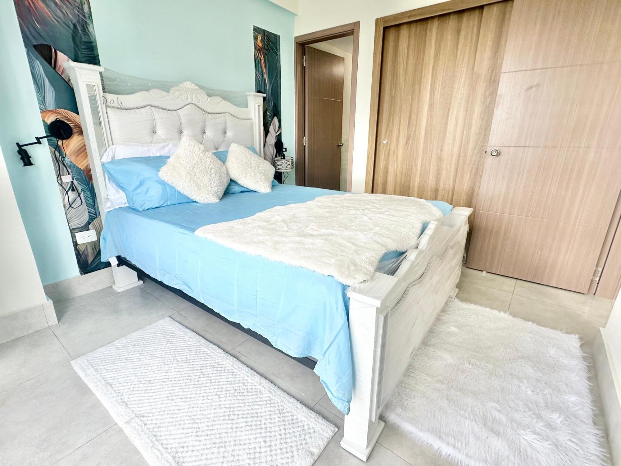 Luxury Penthouse Dgm At Boca Del Mar Iii,