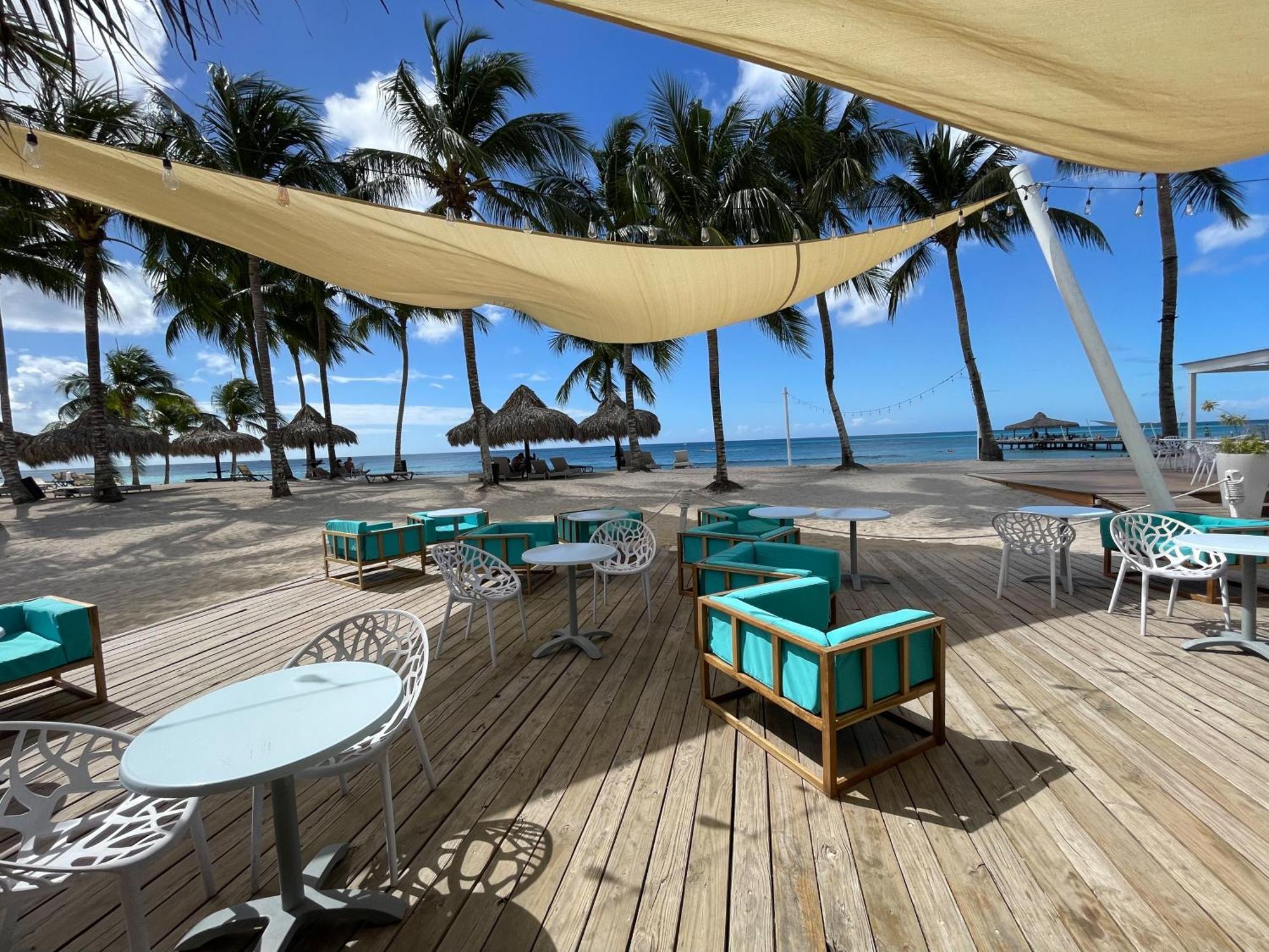Apartment 2br Beachfront W View 71 *