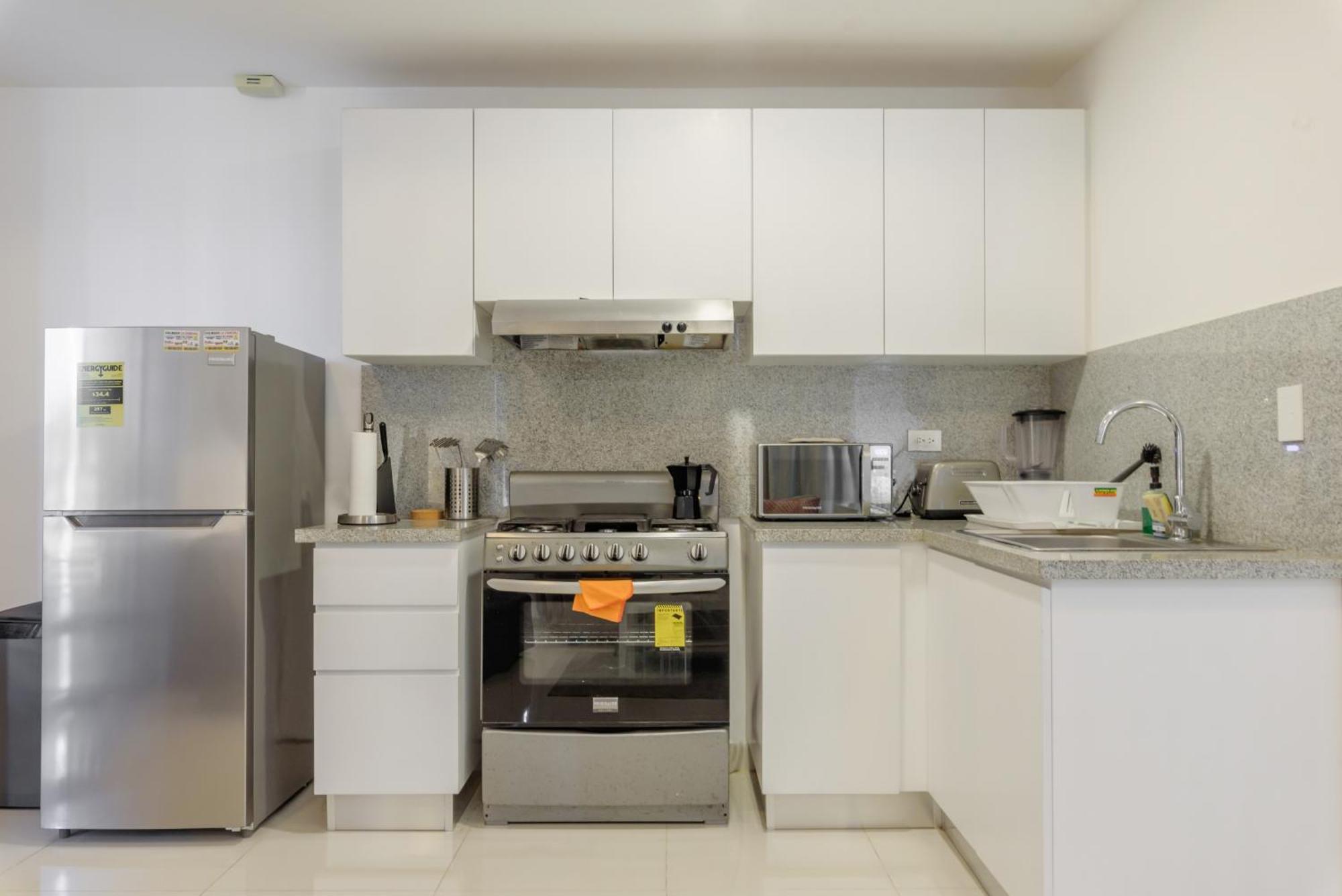 Escape Apartment, Balcony, Pool & Gym In La Julia Santo Domingo