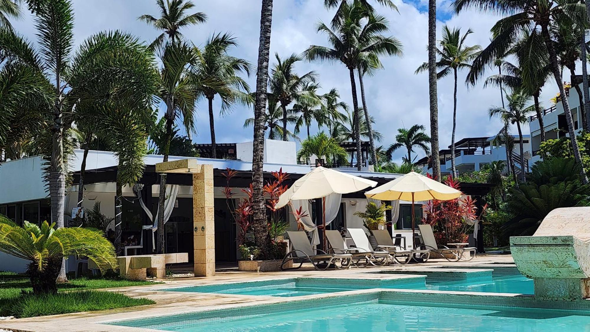 Apartment A Quiet Retreat In Paradise - 2 Bedroom 2 Pools, Wifi, Ac, Private Hot Tub *