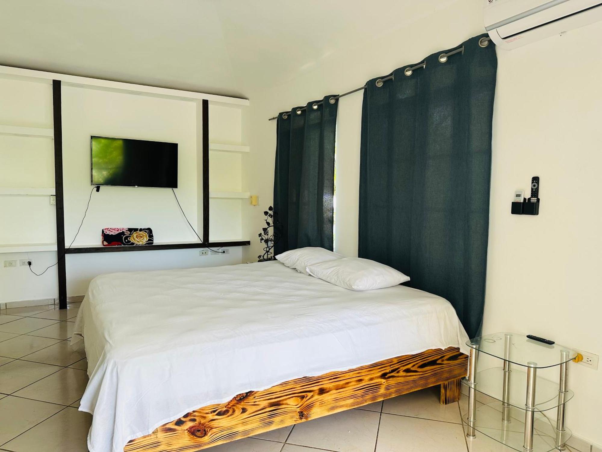 Addictive & Holistic House, Where Vacation, Sand, Sun And Luxury Awaits *