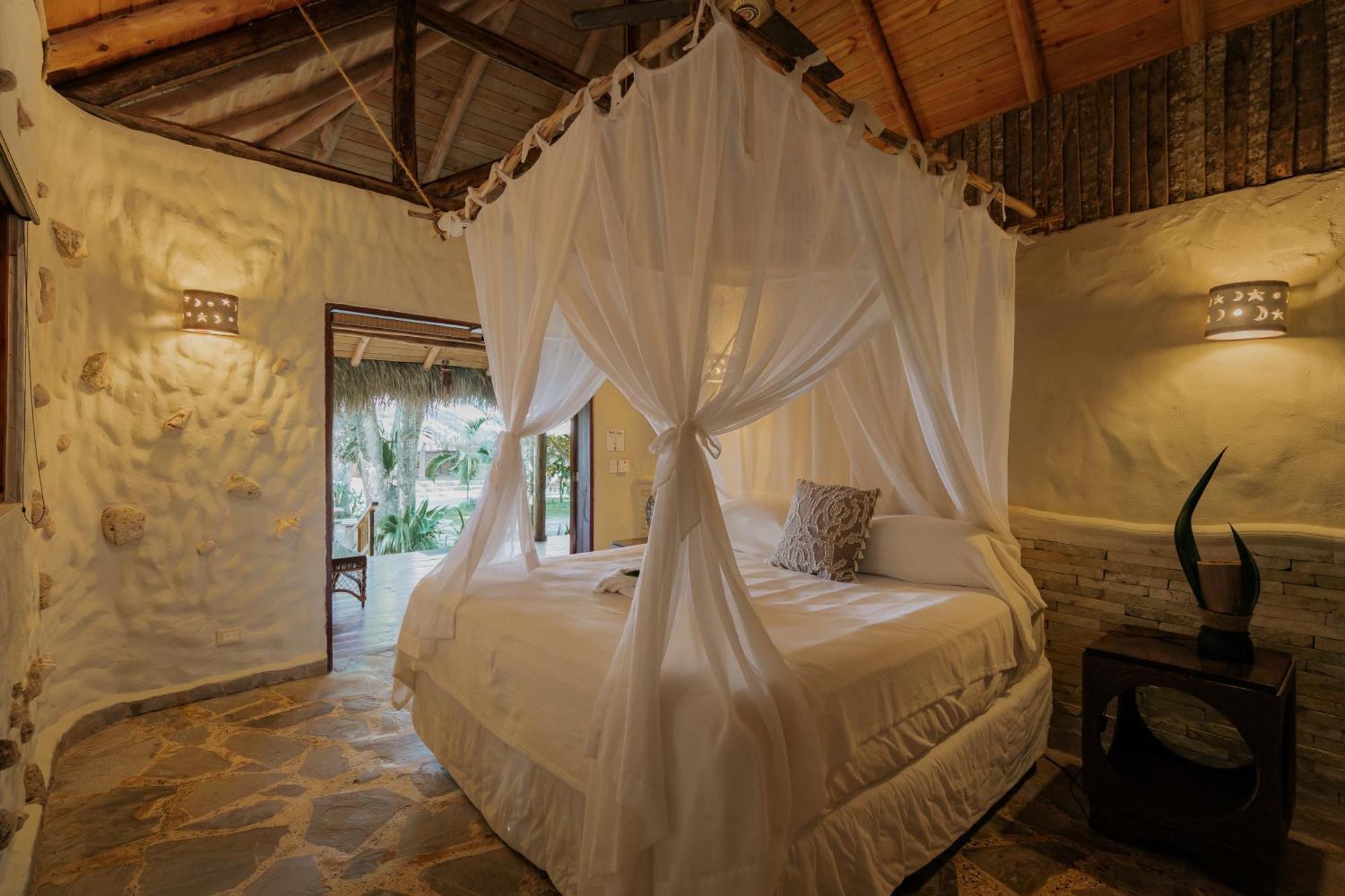 Natura Boutique & By Mint Cabarete