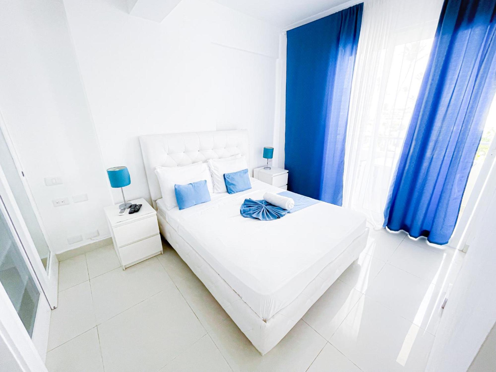 Hotel And Ducassi Rooftop Pool - Club & 5*