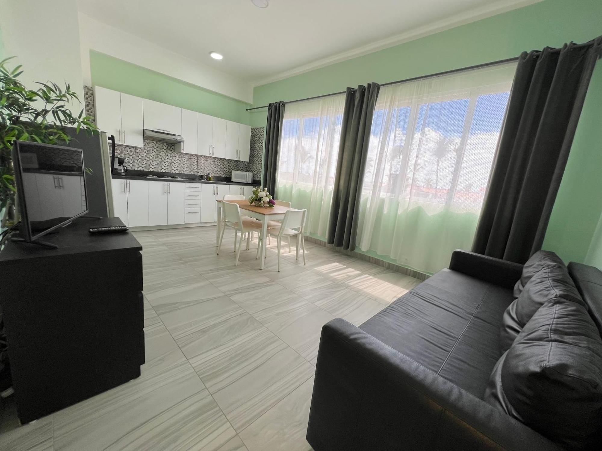 Olas Del Caribe - Vacation With Rooftop Pool - Playa Corales