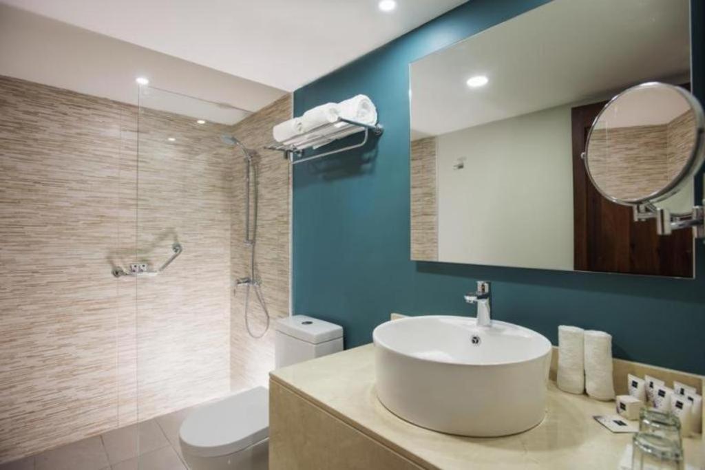 Celuisma Playa Dorada Hotel 4*
