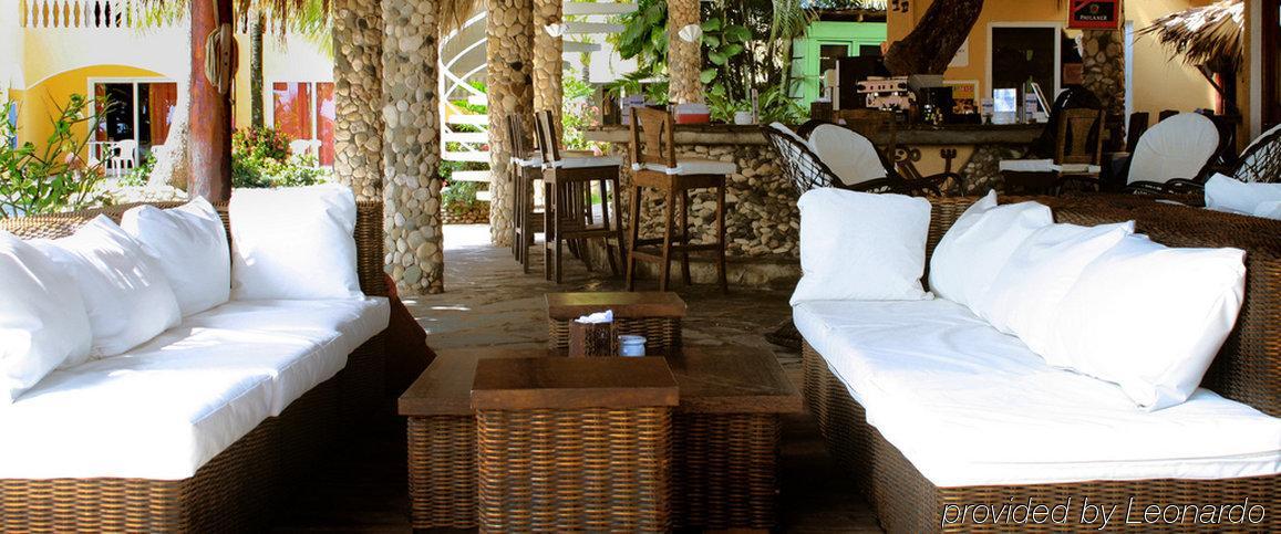 Taina Hotel