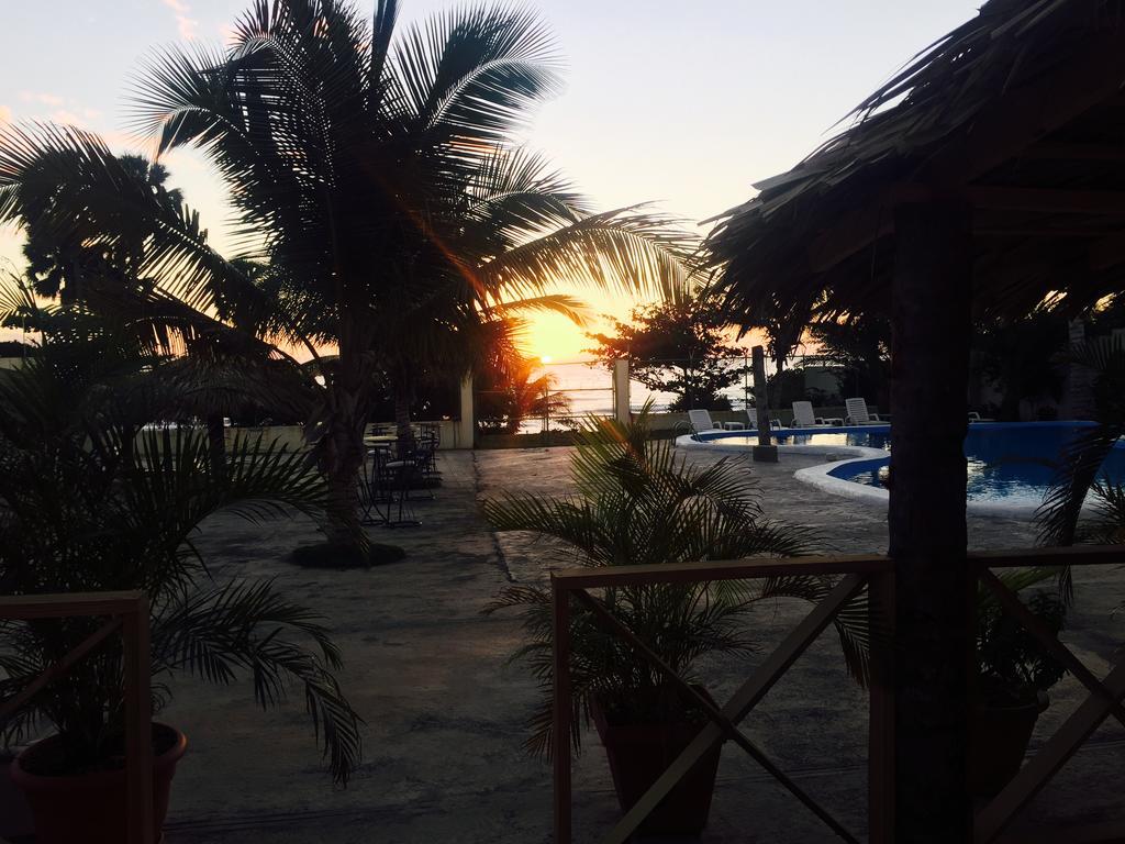 La Saladilla Beach Club 4*