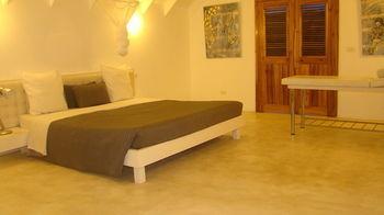 Beachfront Luxury Villa *