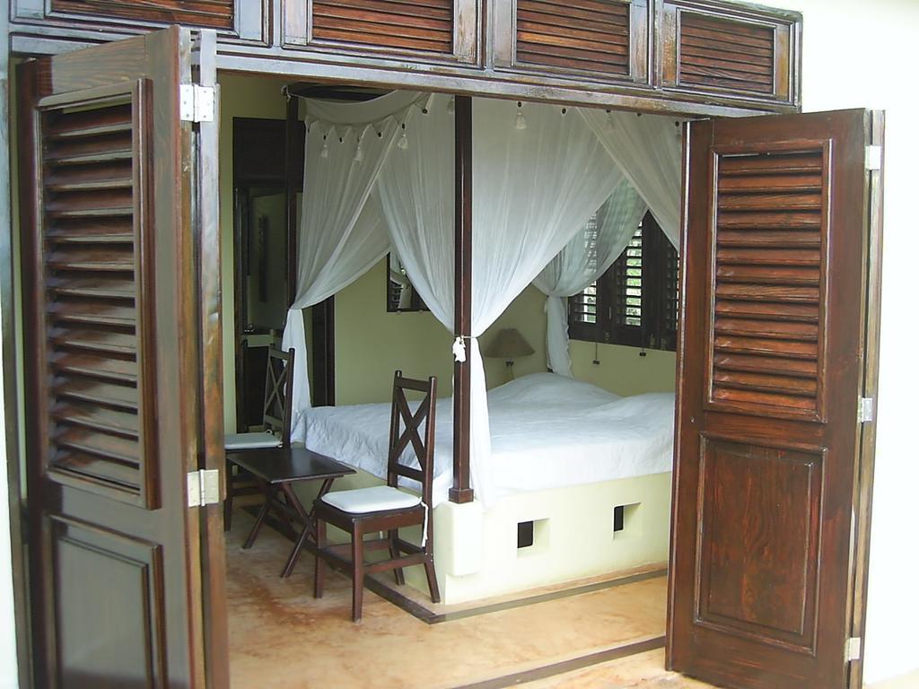 Beachfront Bahia Rincon Villa