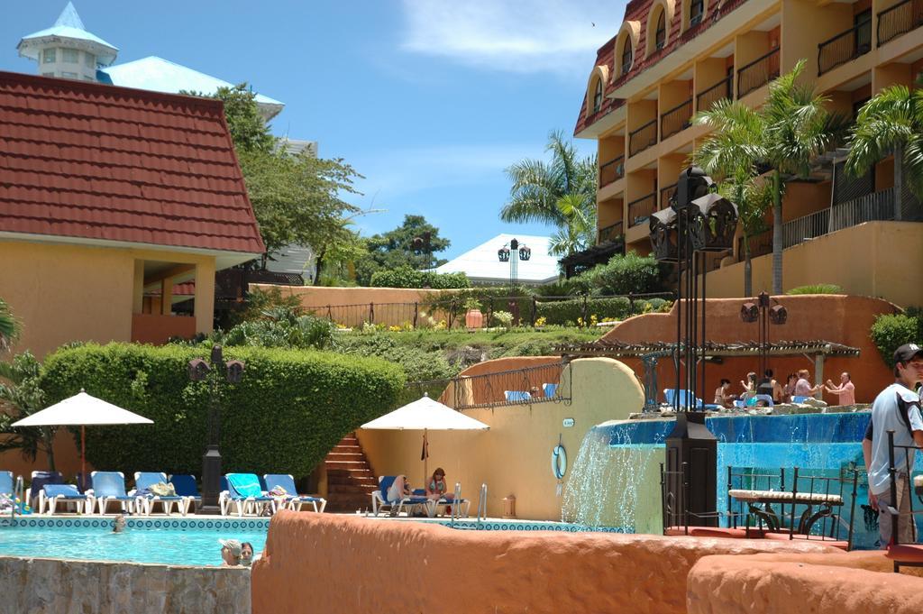 Exxtraordinary - Bellamar Hotel 3*