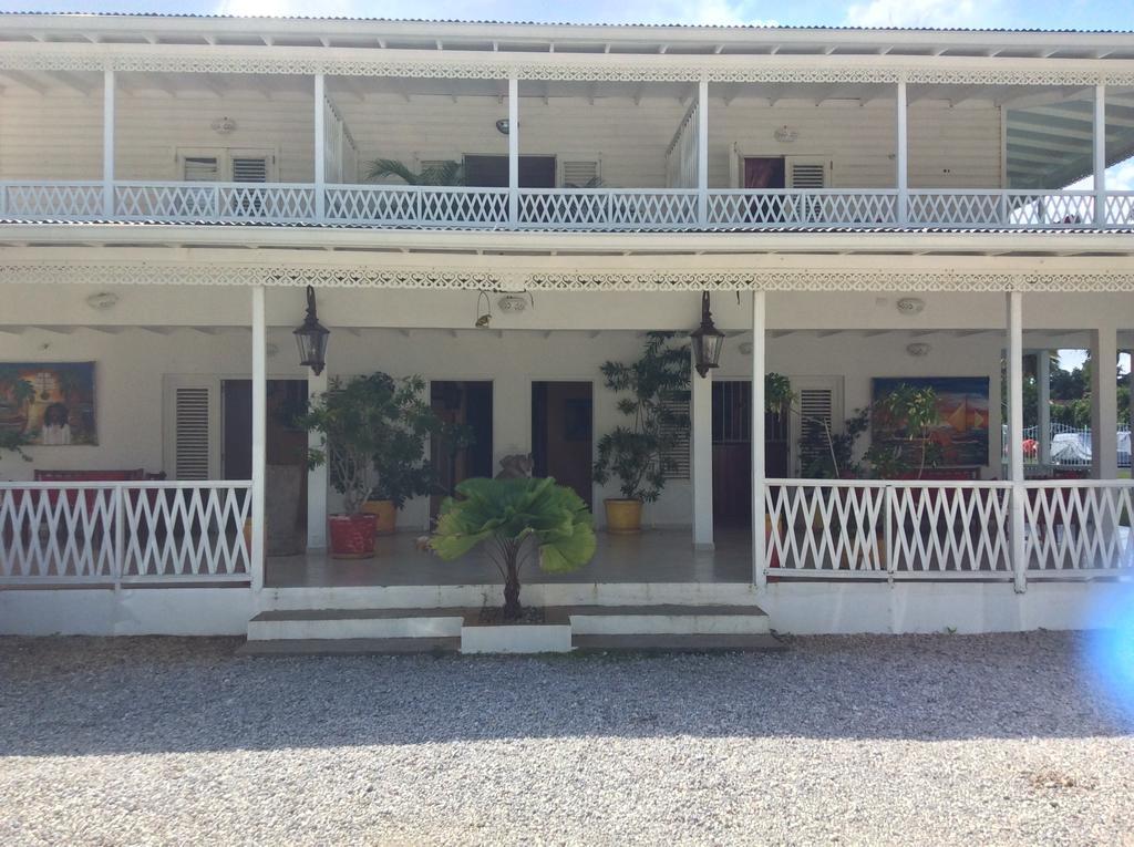 Hotel Las Cayenas Beach