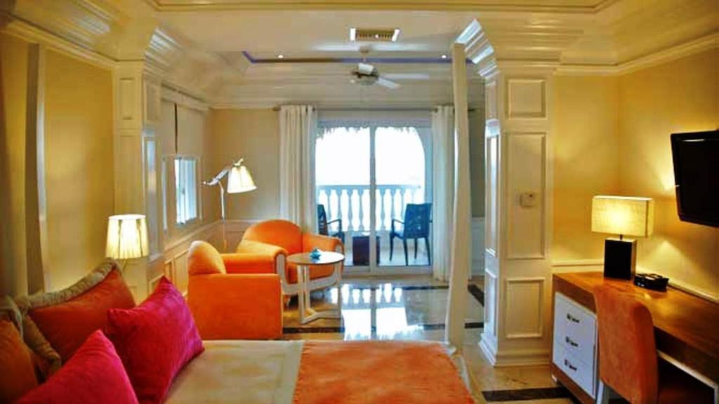 Lifestyle Crown (adults Only) 3*