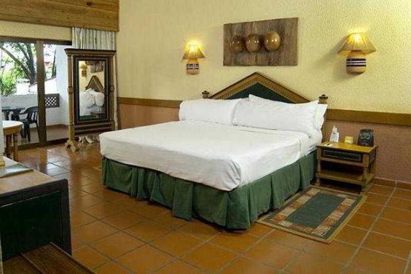 Sunscape Resort