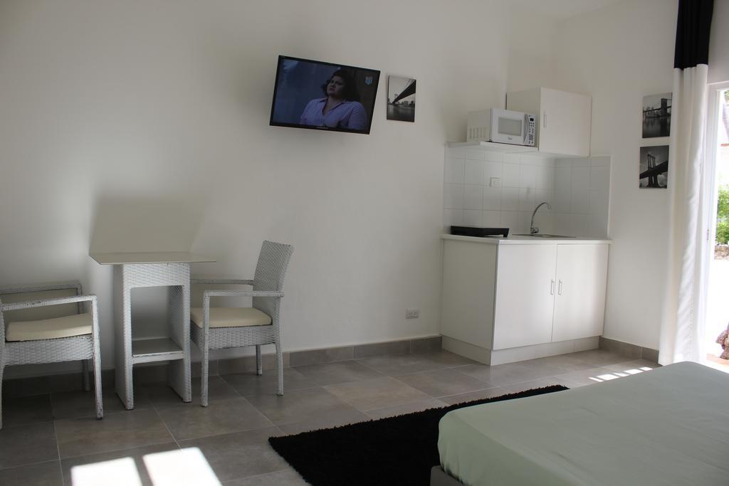 Los Corales Apartment
