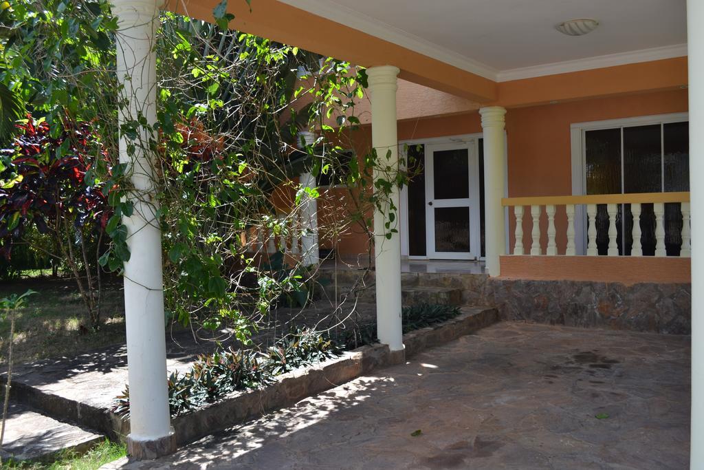 Villa With Private Pool, Tropical Garden, Ocean View, Secure Residence Villa *
