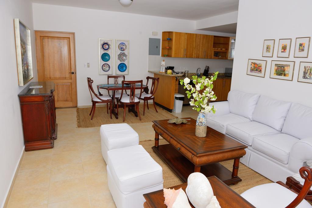 Apartment 2br Beachfront W View 71 *